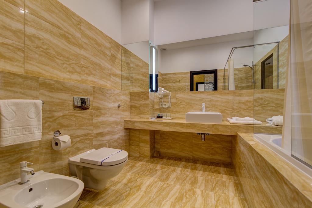 Khan-Chinar Hotel Dniepropietrowsk Zewnętrze zdjęcie