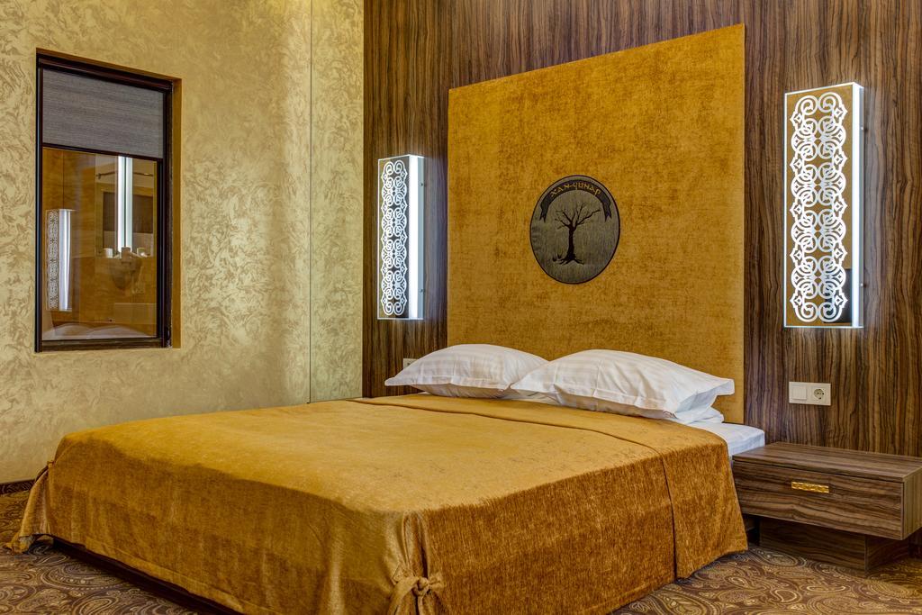 Khan-Chinar Hotel Dniepropietrowsk Zewnętrze zdjęcie