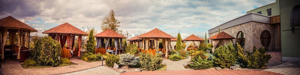 Khan-Chinar Hotel Dniepropietrowsk Zewnętrze zdjęcie