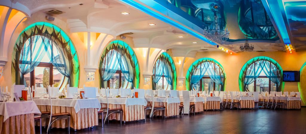 Khan-Chinar Hotel Dniepropietrowsk Zewnętrze zdjęcie