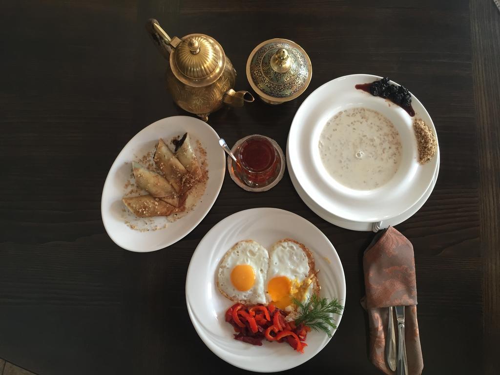 Khan-Chinar Hotel Dniepropietrowsk Zewnętrze zdjęcie